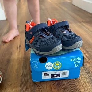 Stride Rite Arti Sneakers
